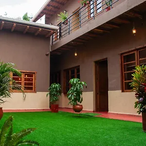 Hotel Rustic House, Cuenca